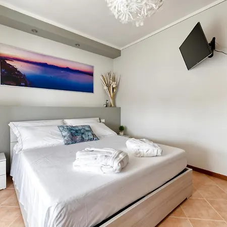 Wolf House - * Sirmione